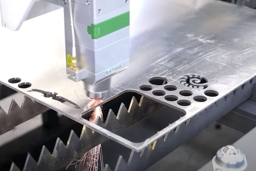 Cắt laser fiber inox thép và nhôm theo độ dày